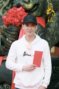 最优质韩栋(Han Dong)在《长安诺》开机 饰萧承睿中的相册