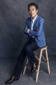 《杨立新》封面图片