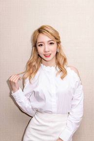 孟美岐(Meng Mei Qi、)概述图册前后照片