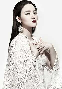 优质美女演员刘小小时尚蕾丝装室内相册