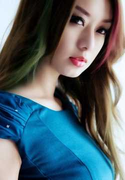 精选小嶋阳菜时尚魅惑桌面壁纸图册