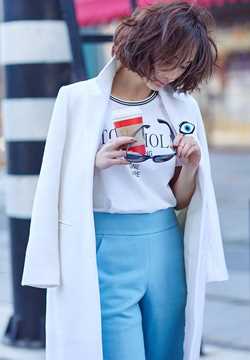 特别专辑张俪最新时尚街拍照显率真洒脱