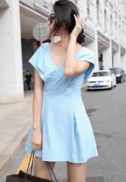 特别专辑长发飘飘美女夏日时尚街拍大片图片