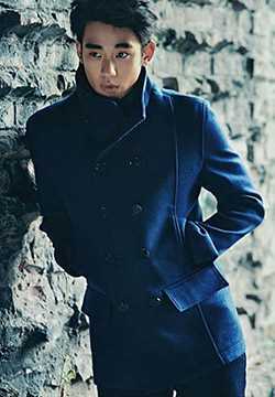 精选韩国男演员金秀贤柏林时尚帅气街拍图册