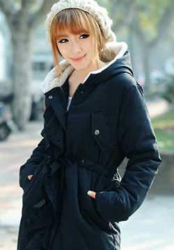 精选甜美女生潮流冬装时尚街拍图册