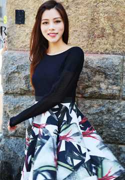 女神朱婧时尚街拍大片展优雅女性范