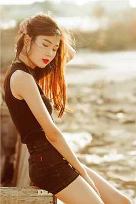 最新清纯养眼的成熟美女傲人事业线十足勾魂的肉体摄影壁纸