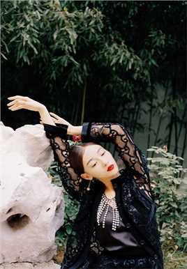 最全古装美女吴谨言园林唯美梦幻空灵气质明星壁纸