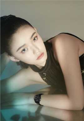 优质清秀美女林允成熟精致优雅时尚杂志图片相册