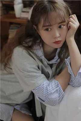 特别专辑长得亭亭玉立的大眼美女肌肤凝白若雪清纯动人私房照图片