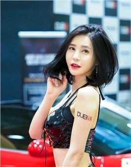 韩国气质短发车模美女内衣性感细腰大长腿