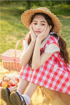 特别专辑甜美女孩气质呆萌可爱笑靥如花户外阳光摄影