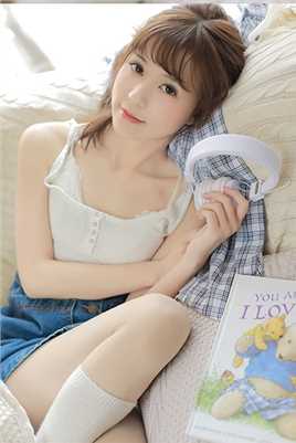 最全清纯可人童颜萝莉漂亮脸蛋白皙皮肤苗条身材相册