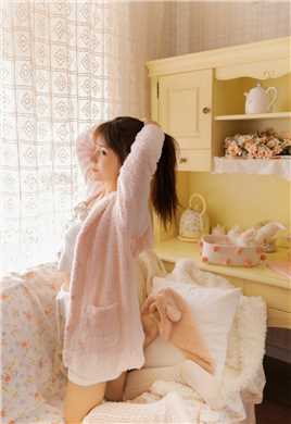 最全长相俏皮的95后小妹妹水灵灵杏眼清纯美女壁纸