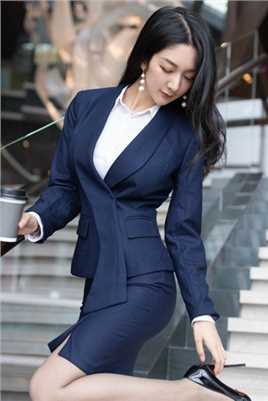 最新性感女老师Angela小热巴情趣制服大尺度脱衣图片壁纸