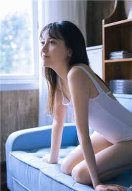 优质看起来娇艳欲滴的佛系少女吊带连体裤清纯美女图相册