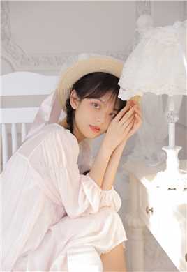 最新一双杏眼干净清澈的甜美女孩清新脱俗唯美私房照壁纸