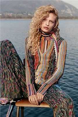 最全丹麦16岁金发美女Frederikke,Sofie性感人体艺术壁纸