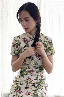 高清气质高雅麻花辫美少女卡柔古典旗袍迷人曲线图集