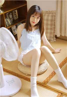 最新夏日里元气满满的清纯少女日系养眼壁纸壁纸