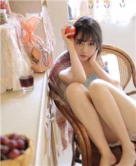 优质夏日甜美女孩乖巧可爱图片相册