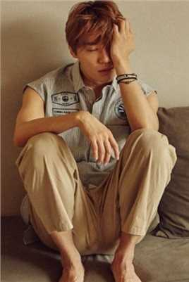 优质韩国男子组合JYJ成员金俊秀时尚相册
