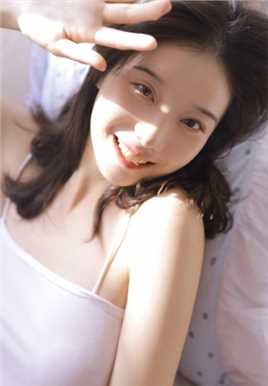 宅男女神丰满美女细长大长腿诱惑图