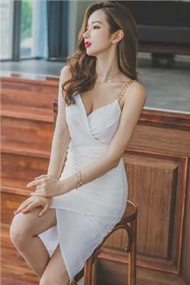 优质火爆性感亚洲嫩模傲人美胸大胆私房拍摄图图片