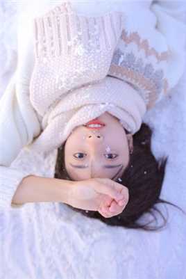 最新高颜值短发小姐姐沈月雪景清纯唯美高清摄影壁纸