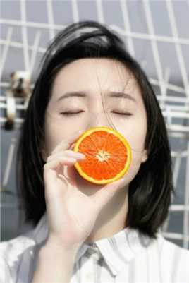 精选甜橙少女短发清纯天台唯美艺术图册