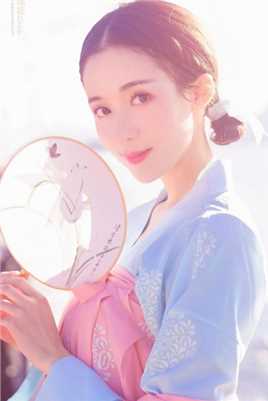 最新温柔甜美古装韩服美女户外唯美梦幻艺术照图集