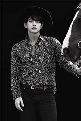 高清韩国帅哥朴海镇《allure》时尚杂志封面图集