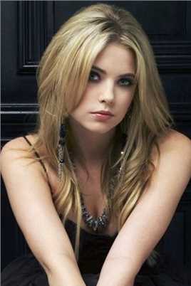 特别专辑艾什莉本森深v装扮性感金发尤物照片集图片