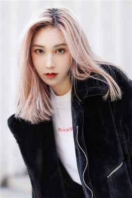 优质粉色头发小姐姐舒一灵甜酷时尚户外街拍图片相册