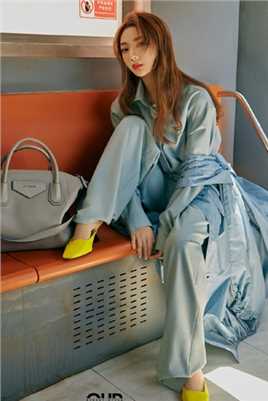 李紫婷又飒又美的蓝色衬衫连体裤时尚照片