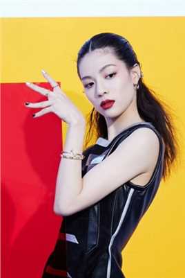 最新钟楚曦红唇时尚女王高级感图壁纸