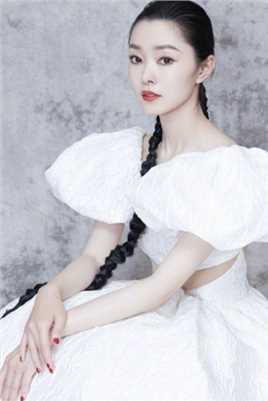 最新白皙牛奶肌宋轶镂空白色长裙清纯典雅图集