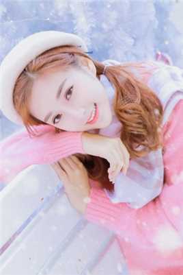 高清冬日雪景甜美双马尾女孩糖分超标图集