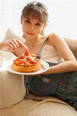 最全草莓华夫饼甜美女孩吊带背带裤文艺私房相册