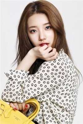 最新氧气女神裴秀智清纯风壁纸