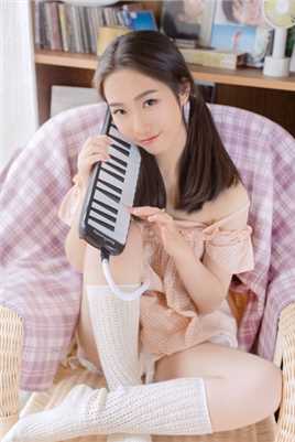 最新白丝萝莉甜美少女风图集