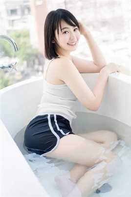 优质短发美女浴室性感相册