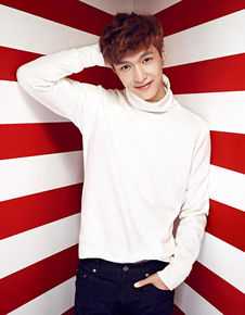 张艺兴(LAY，レイ)高清杂志图集