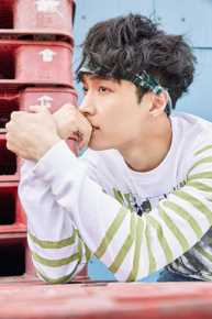 张艺兴(LAY，レイ)最新官方图集