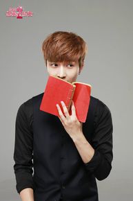 精选张艺兴(LAY，レイ)在作品《前任2：备胎反击战》饰演 李相赫中的图册