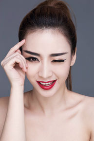 柳岩(Ada)纯色背景图片图册生活照