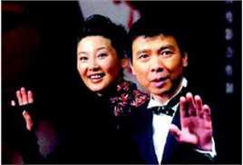 冯小刚(Xiaogang Feng)徐帆合影前后照片
