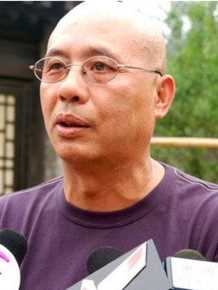 最新何群性感图片